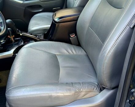 Чорний Тойота Ленд Крузер, об'ємом двигуна 4 л та пробігом 200 тис. км за 16000 $, фото 7 на Automoto.ua