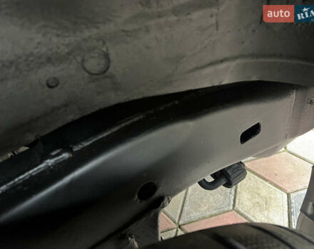 Черный Тойота Ленд Крузер, объемом двигателя 4.5 л и пробегом 297 тыс. км за 27900 $, фото 50 на Automoto.ua