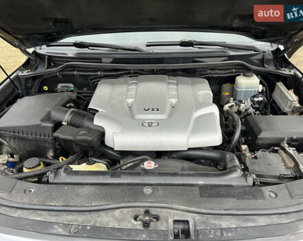 Чорний Тойота Ленд Крузер, об'ємом двигуна 4.7 л та пробігом 291 тис. км за 22800 $, фото 22 на Automoto.ua