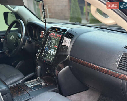Черный Тойота Ленд Крузер, объемом двигателя 4.66 л и пробегом 245 тыс. км за 21999 $, фото 14 на Automoto.ua