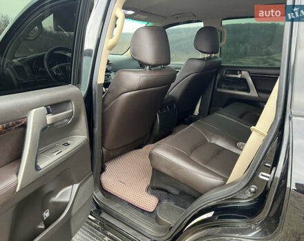 Чорний Тойота Ленд Крузер, об'ємом двигуна 4.7 л та пробігом 291 тис. км за 22800 $, фото 19 на Automoto.ua