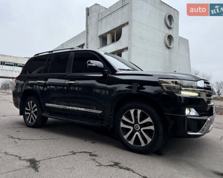 Черный Тойота Ленд Крузер, объемом двигателя 4.66 л и пробегом 315 тыс. км за 28500 $, фото 4 на Automoto.ua
