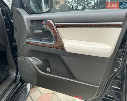 Черный Тойота Ленд Крузер, объемом двигателя 4.5 л и пробегом 297 тыс. км за 27900 $, фото 68 на Automoto.ua