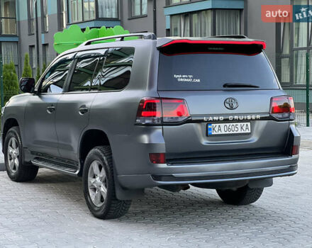 Чорний Тойота Ленд Крузер, об'ємом двигуна 4.66 л та пробігом 310 тис. км за 23900 $, фото 14 на Automoto.ua