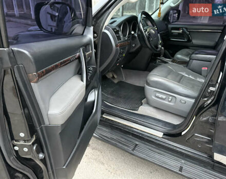 Черный Тойота Ленд Крузер, объемом двигателя 4.66 л и пробегом 315 тыс. км за 28500 $, фото 14 на Automoto.ua