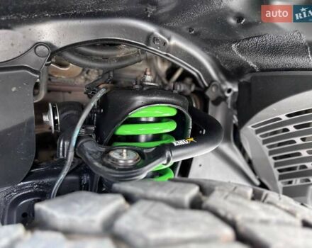 Чорний Тойота Ленд Крузер, об'ємом двигуна 4.7 л та пробігом 300 тис. км за 27999 $, фото 9 на Automoto.ua