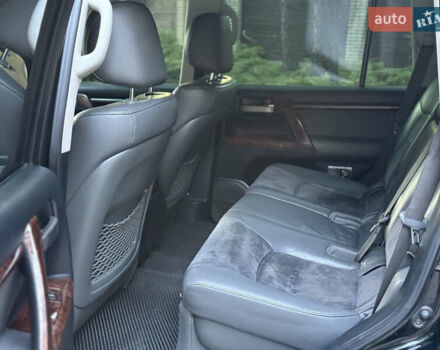 Чорний Тойота Ленд Крузер, об'ємом двигуна 4.66 л та пробігом 265 тис. км за 21500 $, фото 16 на Automoto.ua
