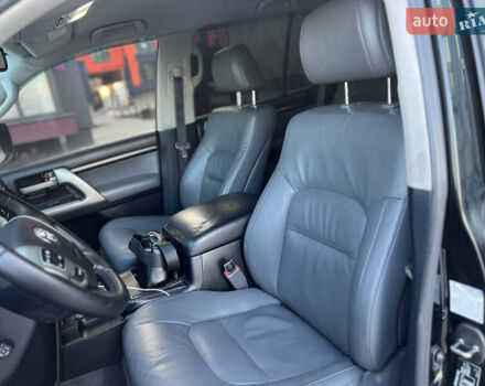 Чорний Тойота Ленд Крузер, об'ємом двигуна 4.66 л та пробігом 310 тис. км за 23900 $, фото 23 на Automoto.ua