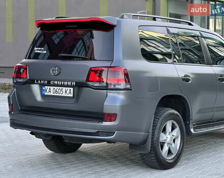 Чорний Тойота Ленд Крузер, об'ємом двигуна 4.66 л та пробігом 310 тис. км за 23900 $, фото 21 на Automoto.ua