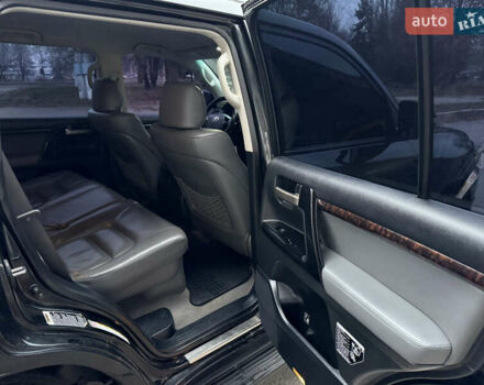 Черный Тойота Ленд Крузер, объемом двигателя 4.66 л и пробегом 315 тыс. км за 28500 $, фото 28 на Automoto.ua