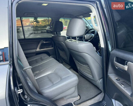 Чорний Тойота Ленд Крузер, об'ємом двигуна 4.66 л та пробігом 310 тис. км за 23900 $, фото 30 на Automoto.ua