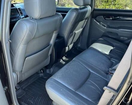 Чорний Тойота Ленд Крузер, об'ємом двигуна 4 л та пробігом 377 тис. км за 17500 $, фото 4 на Automoto.ua