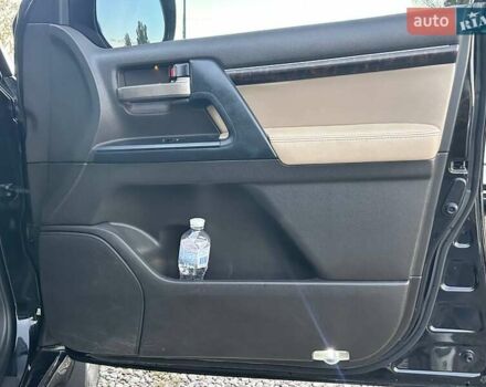 Чорний Тойота Ленд Крузер, об'ємом двигуна 4.66 л та пробігом 204 тис. км за 24300 $, фото 28 на Automoto.ua