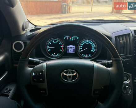 Чорний Тойота Ленд Крузер, об'ємом двигуна 4.7 л та пробігом 271 тис. км за 21900 $, фото 18 на Automoto.ua