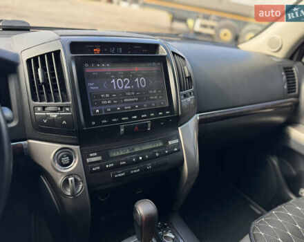 Черный Тойота Ленд Крузер, объемом двигателя 4.66 л и пробегом 329 тыс. км за 21000 $, фото 12 на Automoto.ua