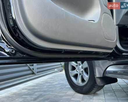 Чорний Тойота Ленд Крузер, об'ємом двигуна 2.98 л та пробігом 270 тис. км за 17800 $, фото 17 на Automoto.ua