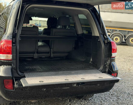 Черный Тойота Ленд Крузер, объемом двигателя 4.66 л и пробегом 329 тыс. км за 21000 $, фото 20 на Automoto.ua