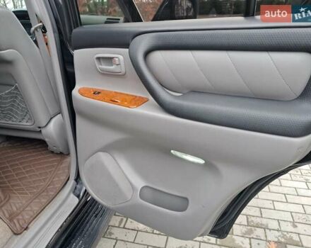 Черный Тойота Ленд Крузер, объемом двигателя 4.66 л и пробегом 337 тыс. км за 20700 $, фото 36 на Automoto.ua