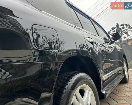 Черный Тойота Ленд Крузер, объемом двигателя 4.5 л и пробегом 297 тыс. км за 27900 $, фото 35 на Automoto.ua