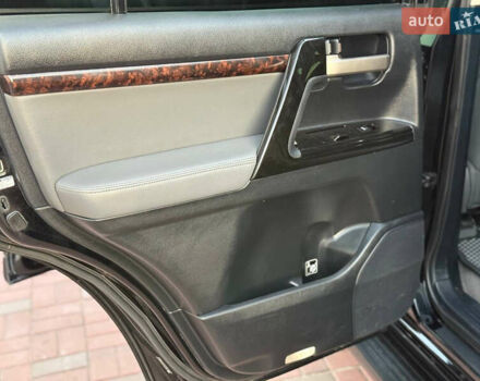 Черный Тойота Ленд Крузер, объемом двигателя 4.66 л и пробегом 245 тыс. км за 21999 $, фото 12 на Automoto.ua