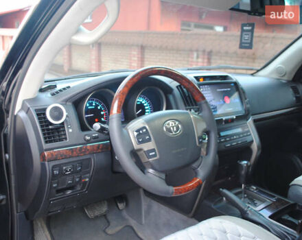 Черный Тойота Ленд Крузер, объемом двигателя 4.7 л и пробегом 271 тыс. км за 21500 $, фото 27 на Automoto.ua