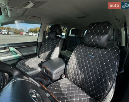 Черный Тойота Ленд Крузер, объемом двигателя 4.66 л и пробегом 329 тыс. км за 21000 $, фото 10 на Automoto.ua