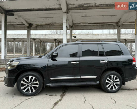 Черный Тойота Ленд Крузер, объемом двигателя 4.66 л и пробегом 315 тыс. км за 28500 $, фото 12 на Automoto.ua