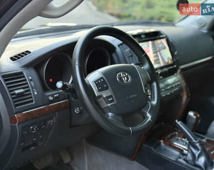 Чорний Тойота Ленд Крузер, об'ємом двигуна 4.66 л та пробігом 265 тис. км за 21500 $, фото 14 на Automoto.ua