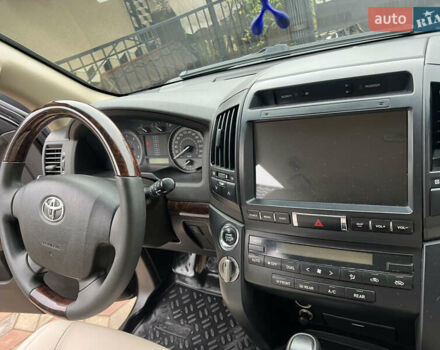 Черный Тойота Ленд Крузер, объемом двигателя 4.5 л и пробегом 297 тыс. км за 27900 $, фото 70 на Automoto.ua