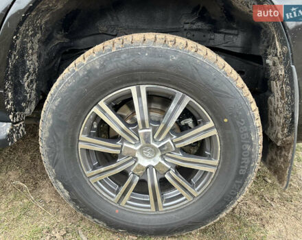 Чорний Тойота Ленд Крузер, об'ємом двигуна 4.7 л та пробігом 291 тис. км за 22800 $, фото 9 на Automoto.ua