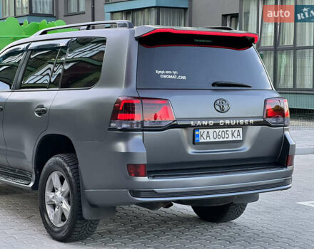 Чорний Тойота Ленд Крузер, об'ємом двигуна 4.66 л та пробігом 310 тис. км за 23900 $, фото 16 на Automoto.ua
