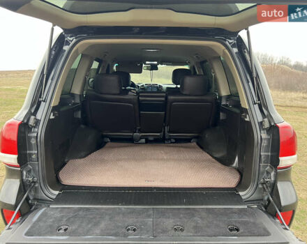 Чорний Тойота Ленд Крузер, об'ємом двигуна 4.7 л та пробігом 291 тис. км за 22800 $, фото 10 на Automoto.ua