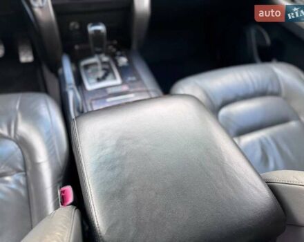 Чорний Тойота Ленд Крузер, об'ємом двигуна 4.7 л та пробігом 300 тис. км за 27999 $, фото 28 на Automoto.ua