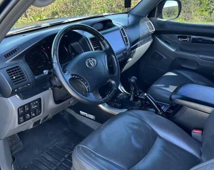 Чорний Тойота Ленд Крузер, об'ємом двигуна 4 л та пробігом 377 тис. км за 17500 $, фото 3 на Automoto.ua