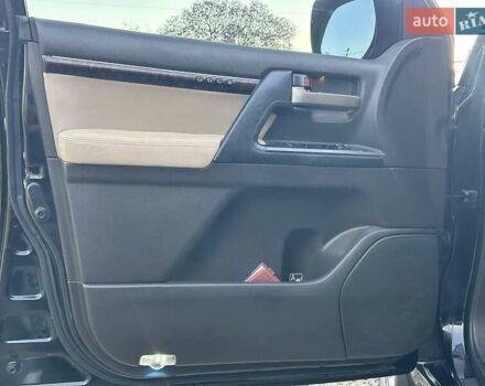 Чорний Тойота Ленд Крузер, об'ємом двигуна 4.66 л та пробігом 204 тис. км за 24300 $, фото 11 на Automoto.ua