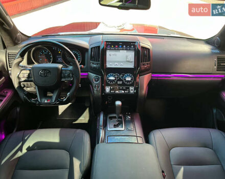 Черный Тойота Ленд Крузер, объемом двигателя 4.7 л и пробегом 220 тыс. км за 35900 $, фото 14 на Automoto.ua