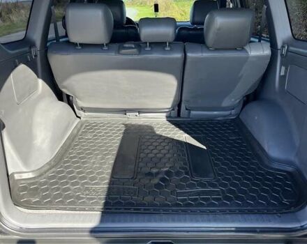 Чорний Тойота Ленд Крузер, об'ємом двигуна 4 л та пробігом 377 тис. км за 17500 $, фото 7 на Automoto.ua