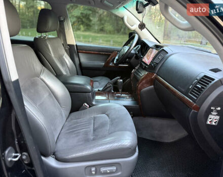 Чорний Тойота Ленд Крузер, об'ємом двигуна 4.66 л та пробігом 265 тис. км за 21500 $, фото 19 на Automoto.ua