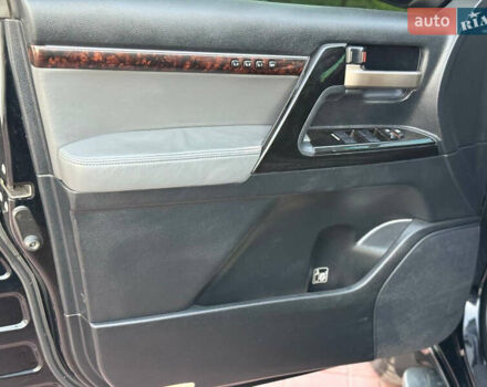 Черный Тойота Ленд Крузер, объемом двигателя 4.66 л и пробегом 245 тыс. км за 21999 $, фото 20 на Automoto.ua