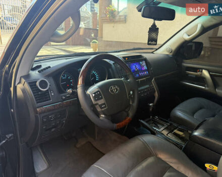Чорний Тойота Ленд Крузер, об'ємом двигуна 4.7 л та пробігом 271 тис. км за 21900 $, фото 17 на Automoto.ua