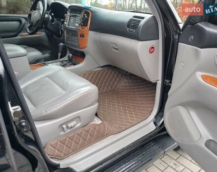 Черный Тойота Ленд Крузер, объемом двигателя 4.66 л и пробегом 337 тыс. км за 20700 $, фото 31 на Automoto.ua