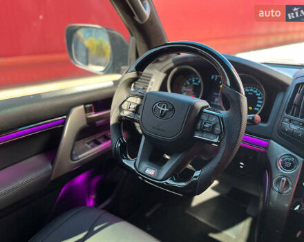 Черный Тойота Ленд Крузер, объемом двигателя 4.7 л и пробегом 220 тыс. км за 35900 $, фото 10 на Automoto.ua