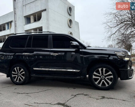 Черный Тойота Ленд Крузер, объемом двигателя 4.66 л и пробегом 315 тыс. км за 28500 $, фото 5 на Automoto.ua