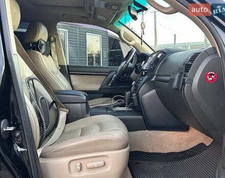 Чорний Тойота Ленд Крузер, об'ємом двигуна 4.66 л та пробігом 204 тис. км за 24300 $, фото 29 на Automoto.ua