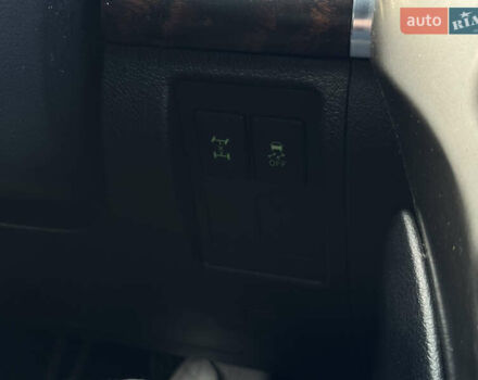 Черный Тойота Ленд Крузер, объемом двигателя 4.66 л и пробегом 329 тыс. км за 21000 $, фото 16 на Automoto.ua
