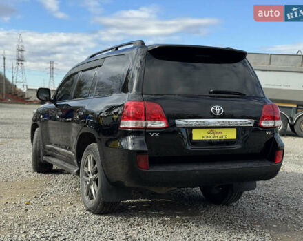 Черный Тойота Ленд Крузер, объемом двигателя 4.66 л и пробегом 329 тыс. км за 21000 $, фото 1 на Automoto.ua