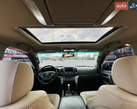 Черный Тойота Ленд Крузер, объемом двигателя 5.7 л и пробегом 239 тыс. км за 23500 $, фото 47 на Automoto.ua