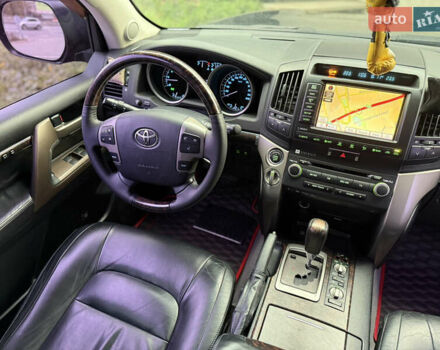 Черный Тойота Ленд Крузер, объемом двигателя 4.66 л и пробегом 265 тыс. км за 25500 $, фото 36 на Automoto.ua