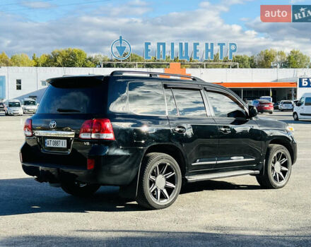 Черный Тойота Ленд Крузер, объемом двигателя 5.7 л и пробегом 239 тыс. км за 23500 $, фото 12 на Automoto.ua