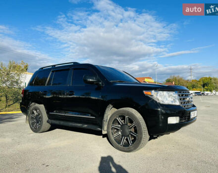Черный Тойота Ленд Крузер, объемом двигателя 5.7 л и пробегом 239 тыс. км за 23500 $, фото 14 на Automoto.ua